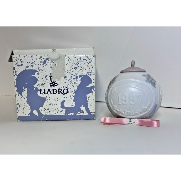 Vintage Lladro Christmas Ball Ornament Bola Navidad 1997 No 16442 Angels w/ box - Picture 1 of 9